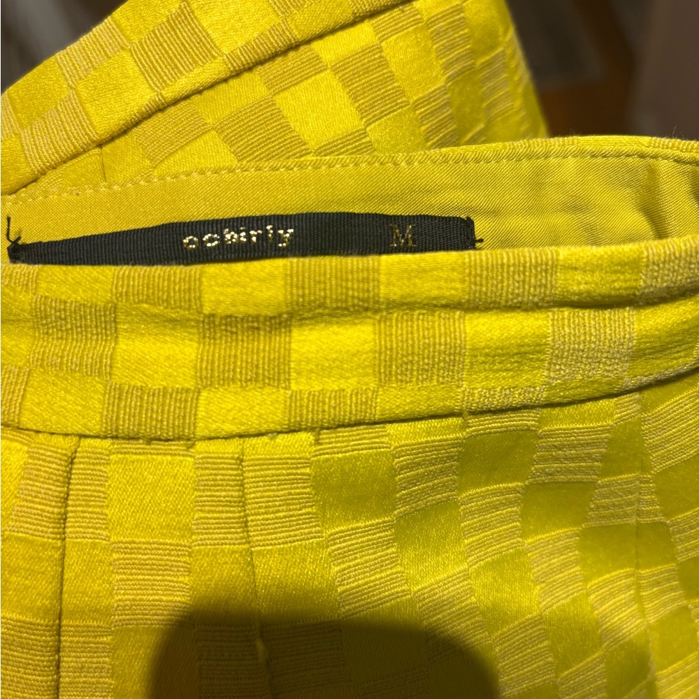 Ochirty Shorts bright yellow medium - Picture 3 of 3